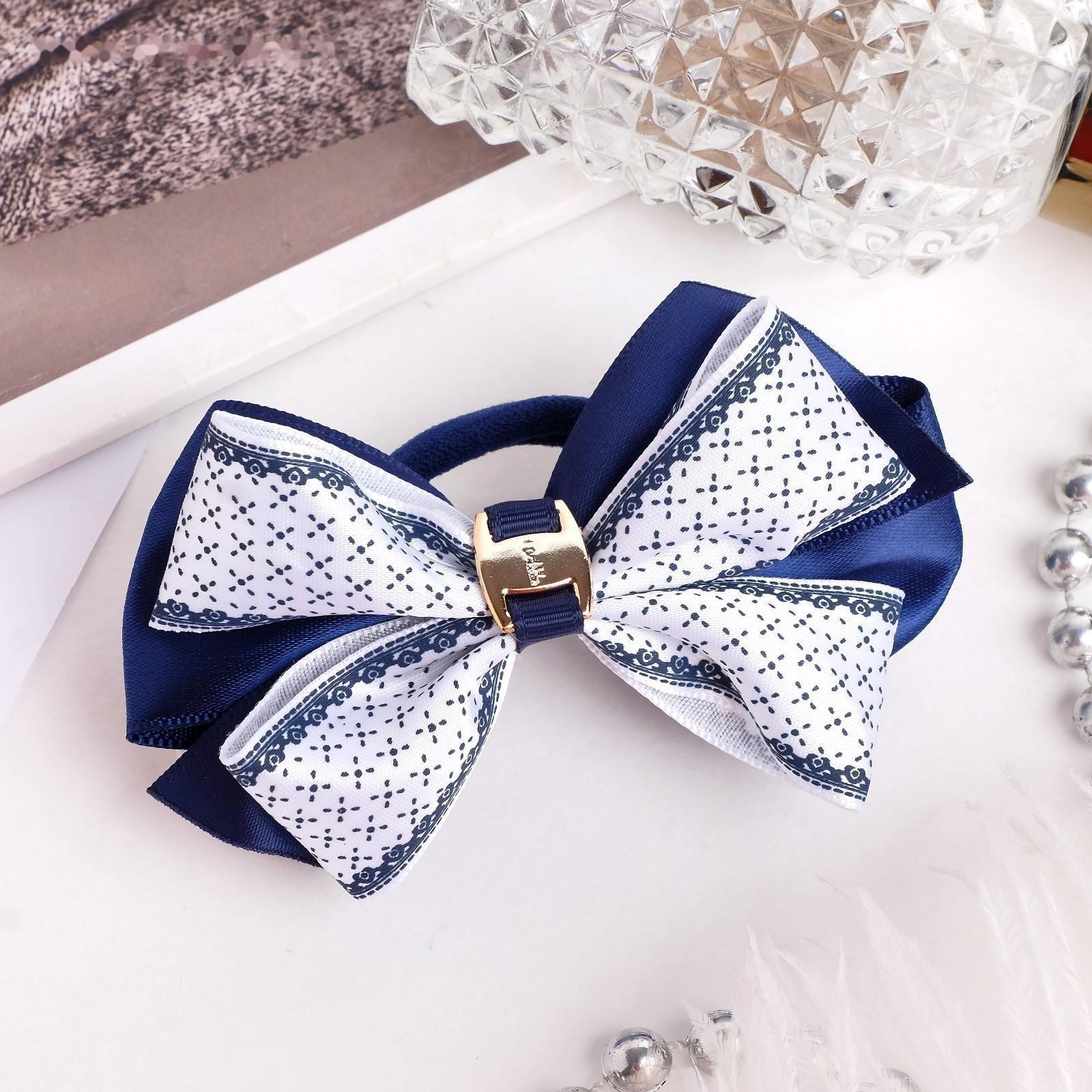 Резинка для волос бант 