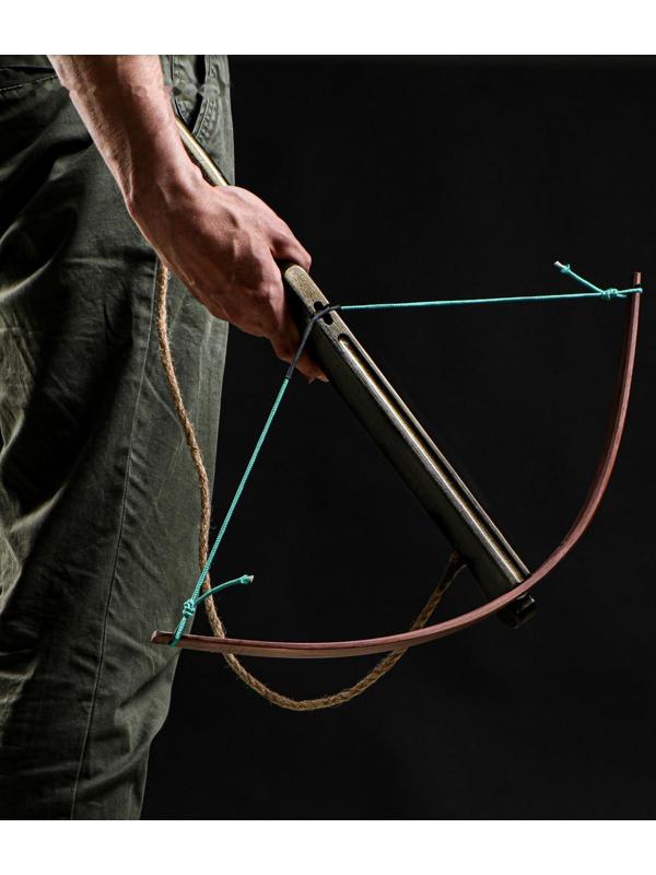 Сувенирное деревянное оружие 