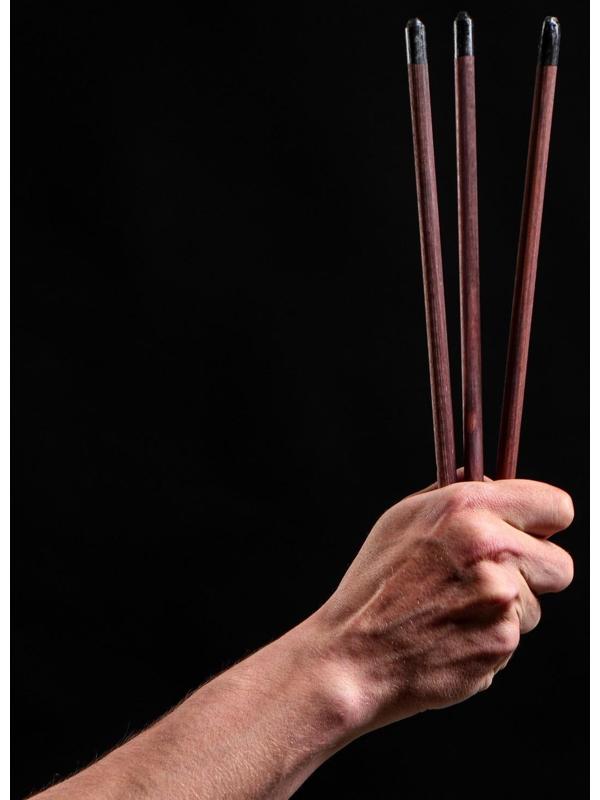 Сувенирное деревянное оружие 