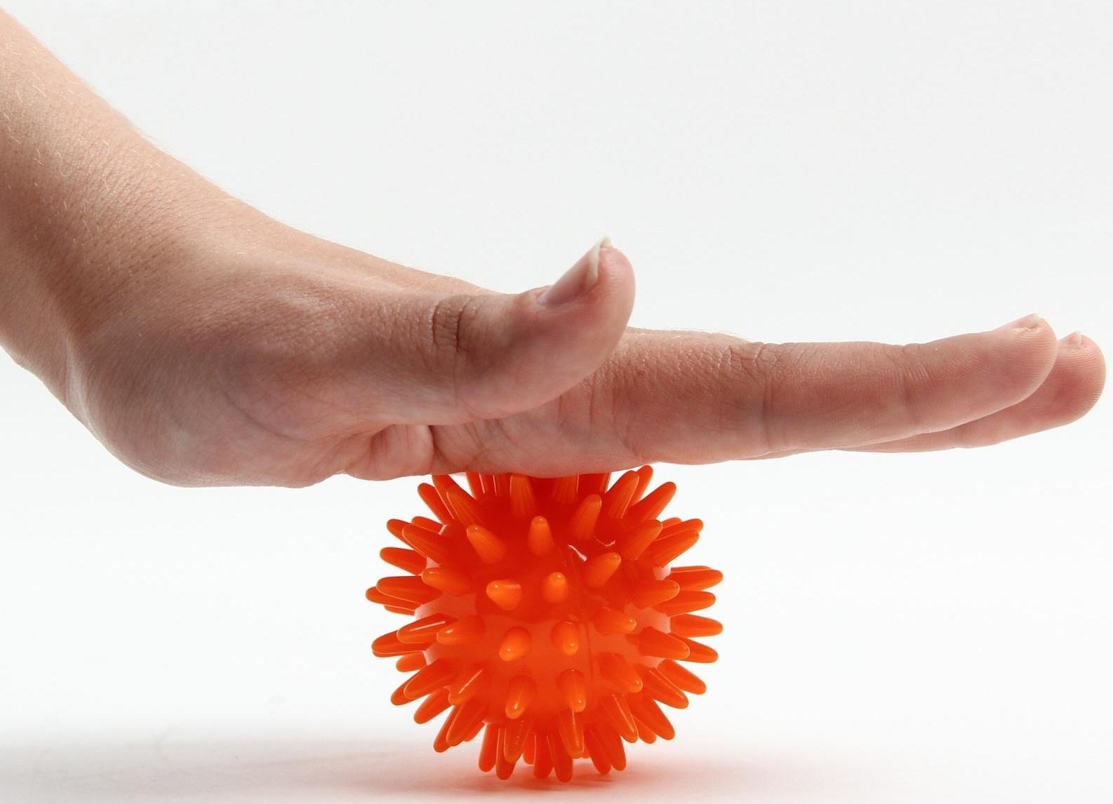 Мяч массажный d = 8 см., цвет желтый