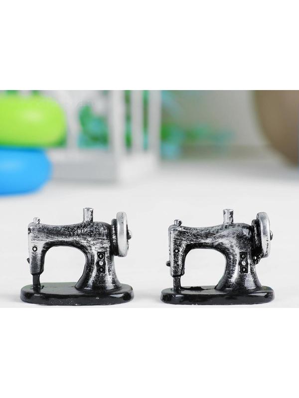 Миниатюра кукольная «Швейная машинка», набор 2 шт, размер 1 шт: 2,5×1,6×1,7 см