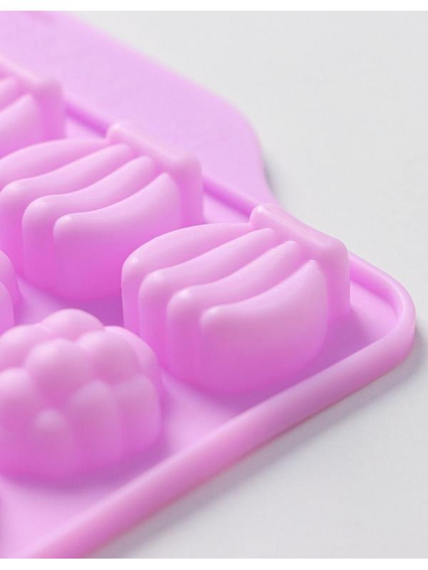 Форма для мармелада Доляна «Фруктовый бум», 18×16 см, 42 ячейки (2,2×2,2 см), цвет розовый