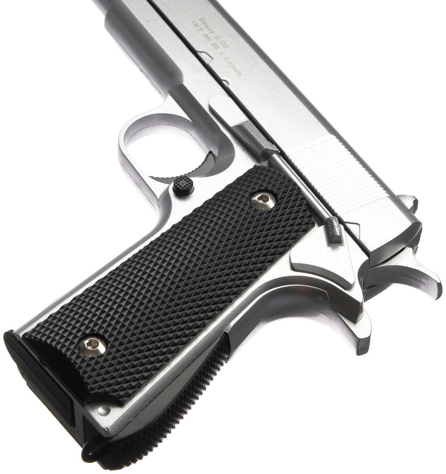 Пистолет страйкбольный 