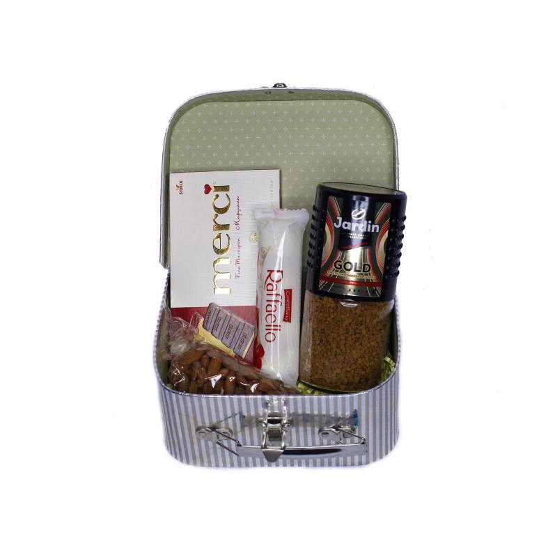 Набор подарочный Азбука праздника Сладкий чемоданчик