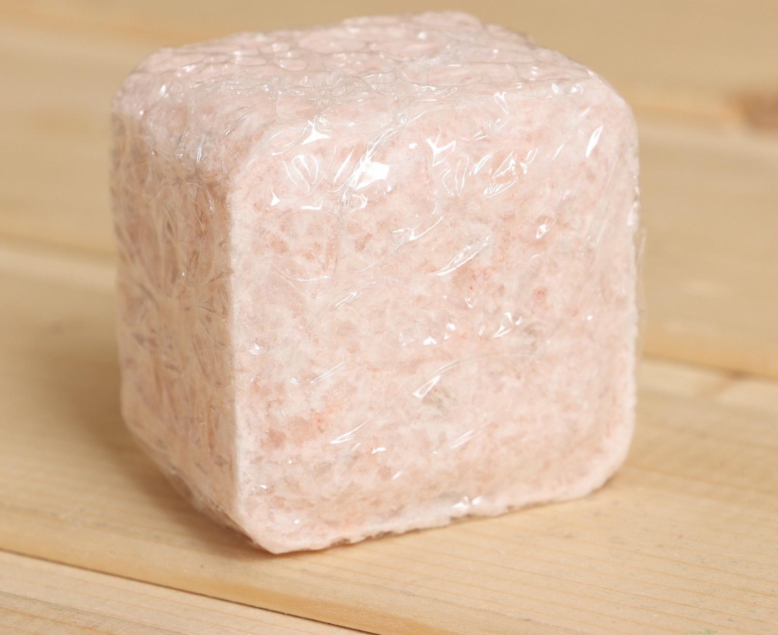 Соляной брикет куб 