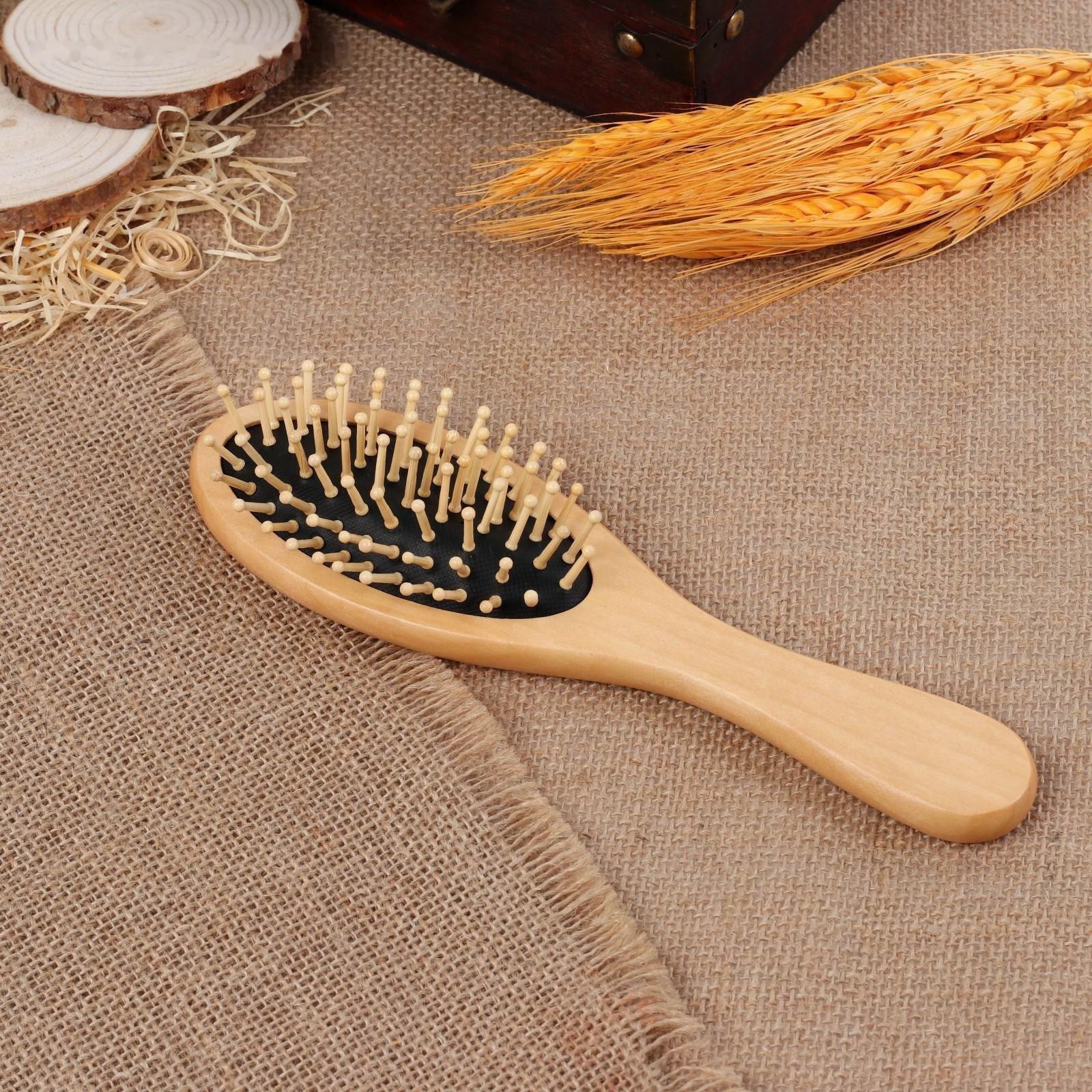 Расчёска массажная «Натурель», 6 × 22 см, цвет «светлое дерево»