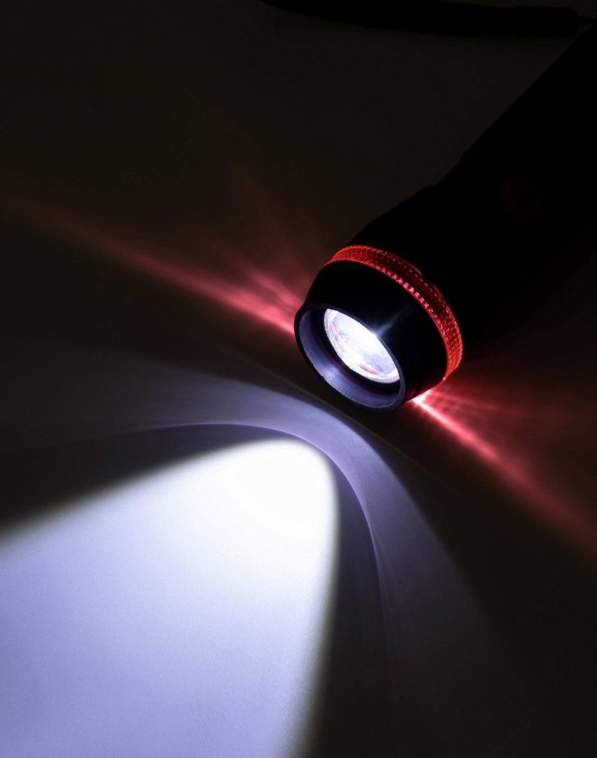 Фонарь ручной 