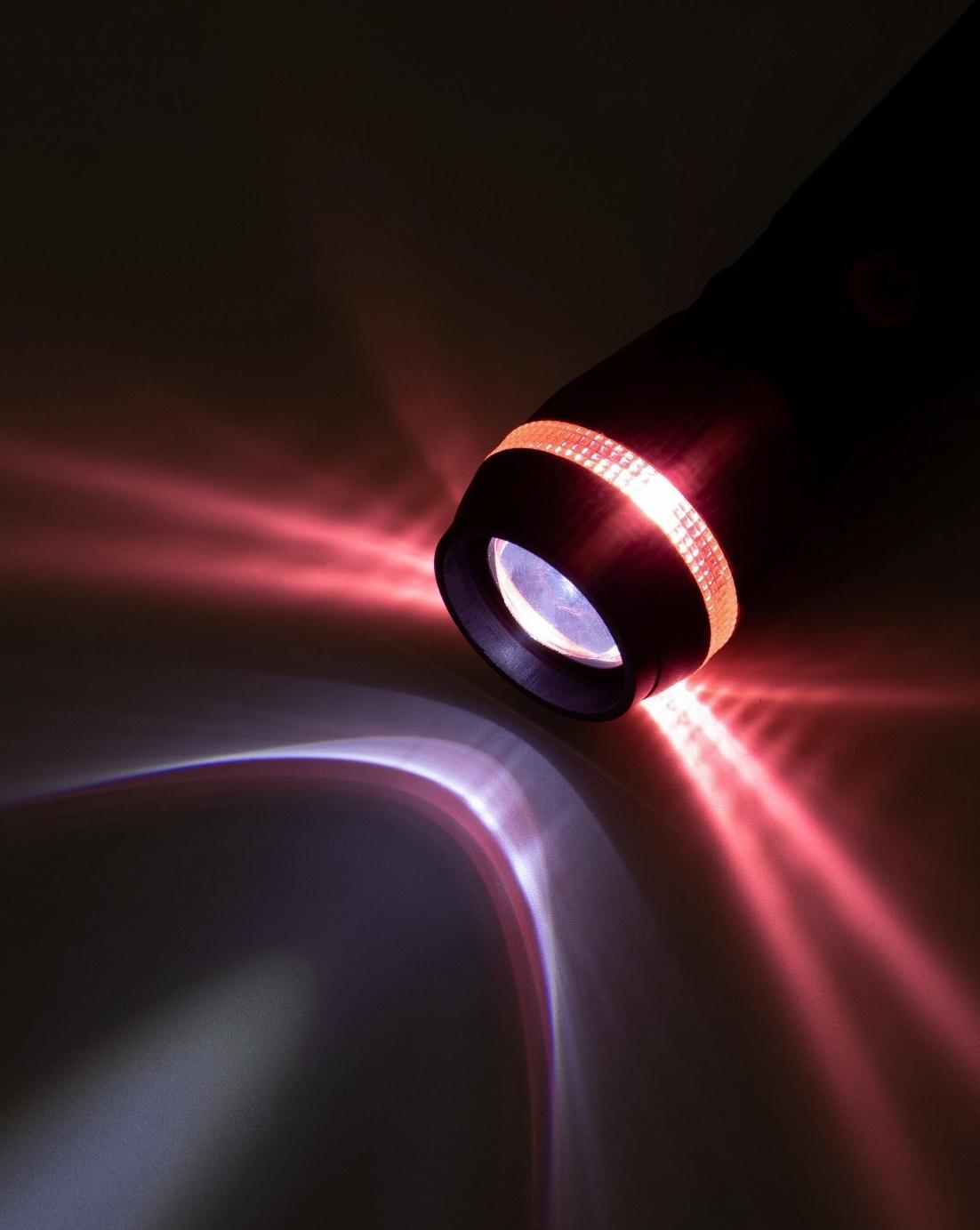 Фонарь ручной 