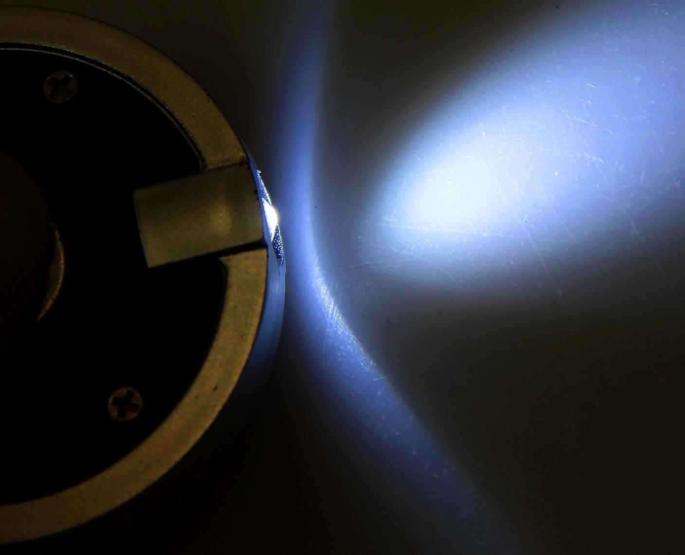 Фонарь-брелок 