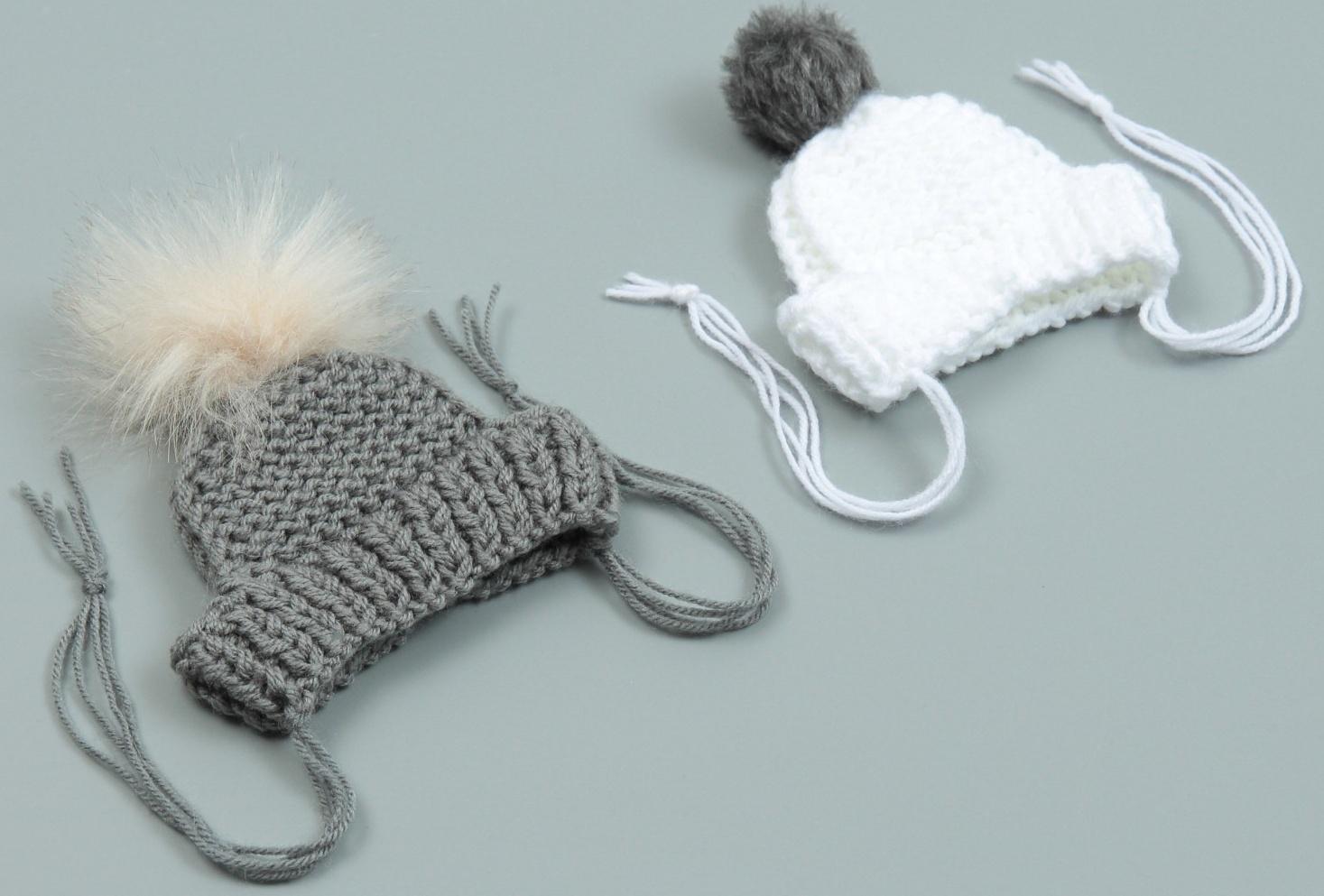 Шапка вязаная для собак, с помпоном, XS-S (объем головы 22 см, высота 7,5 см), микс