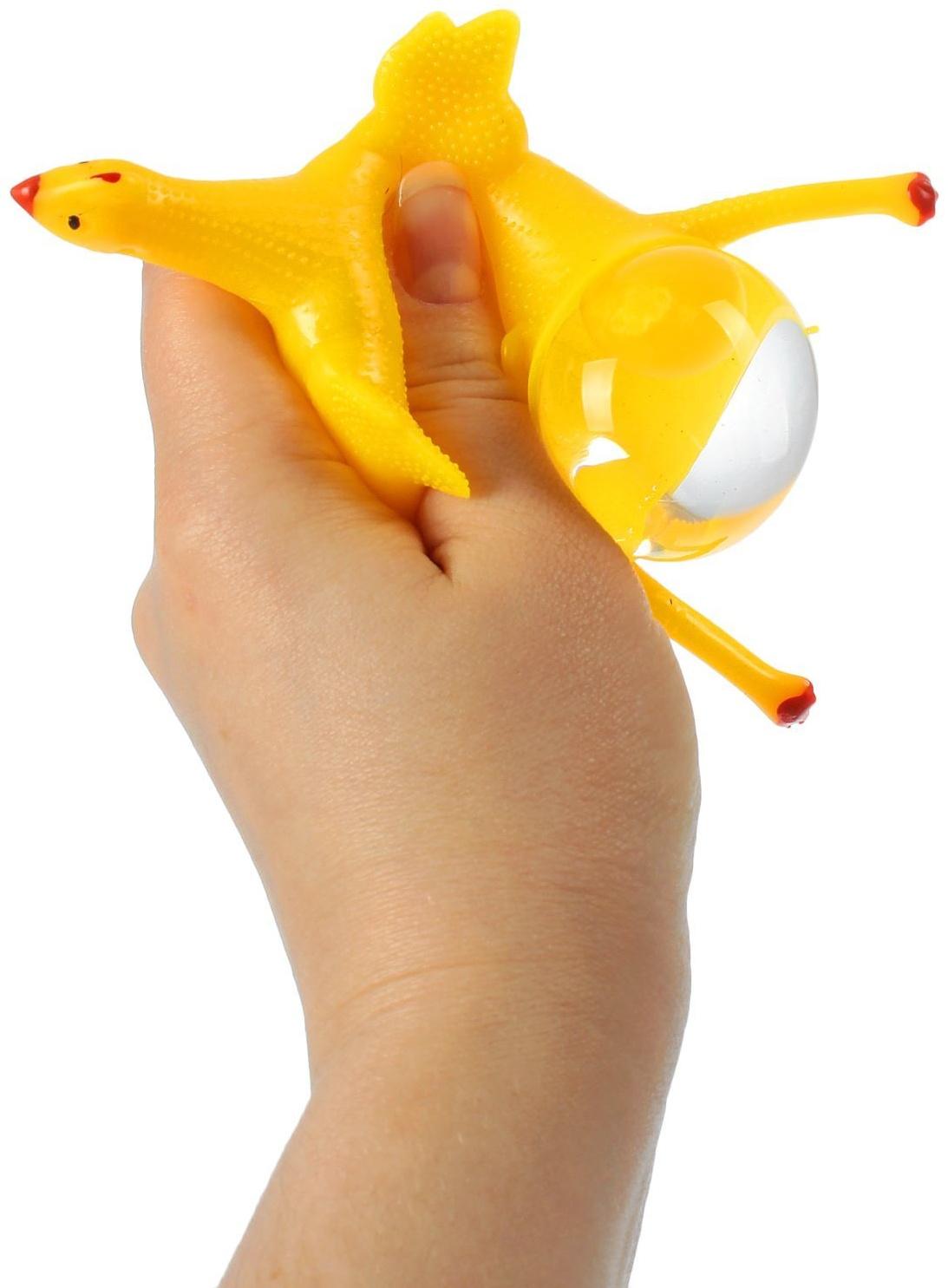 Мялка «Курица», с водой, с яйцом, цвет жёлтый