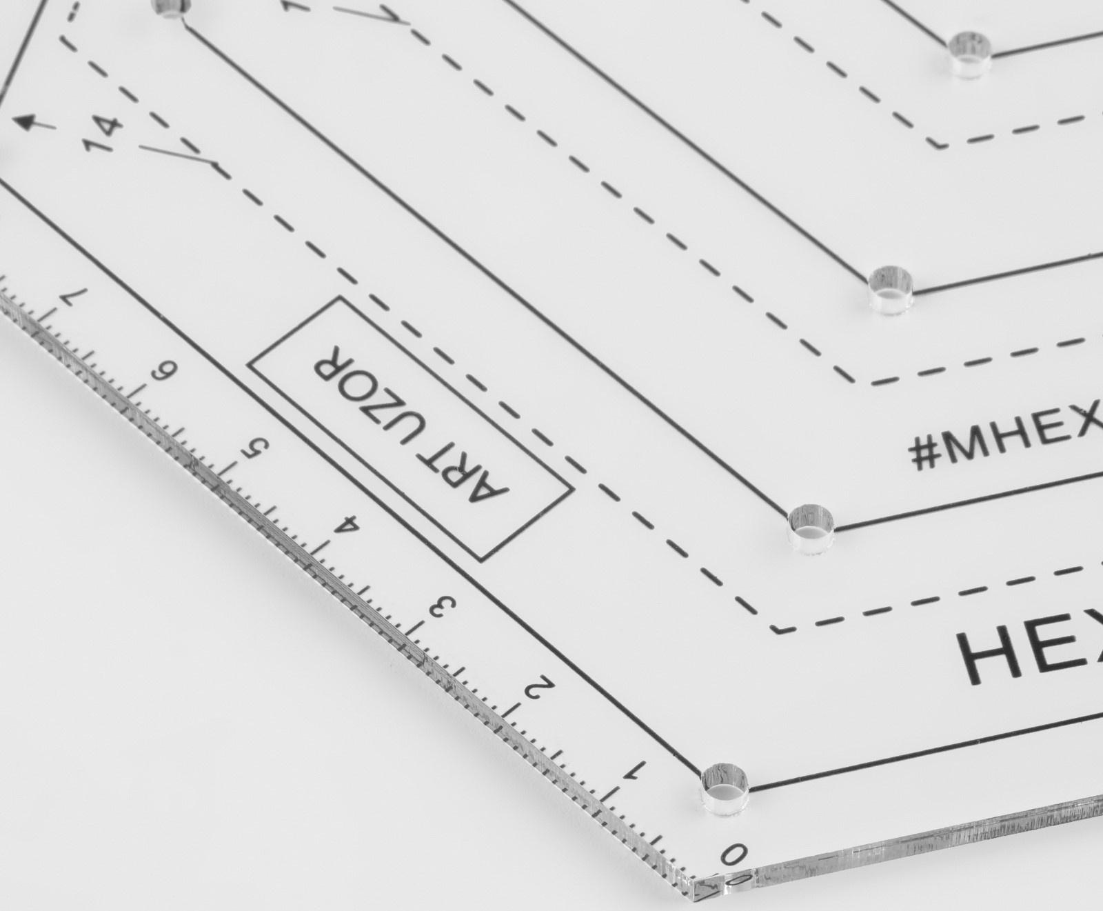 Линейка для квилтинга и пэчворка, 18 × 15 см, цвет белый