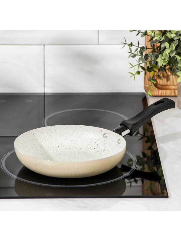 Сковорода «Стоун», d=17 см, пластиковая ручка, антипригарное покрытие, цвет бежевый