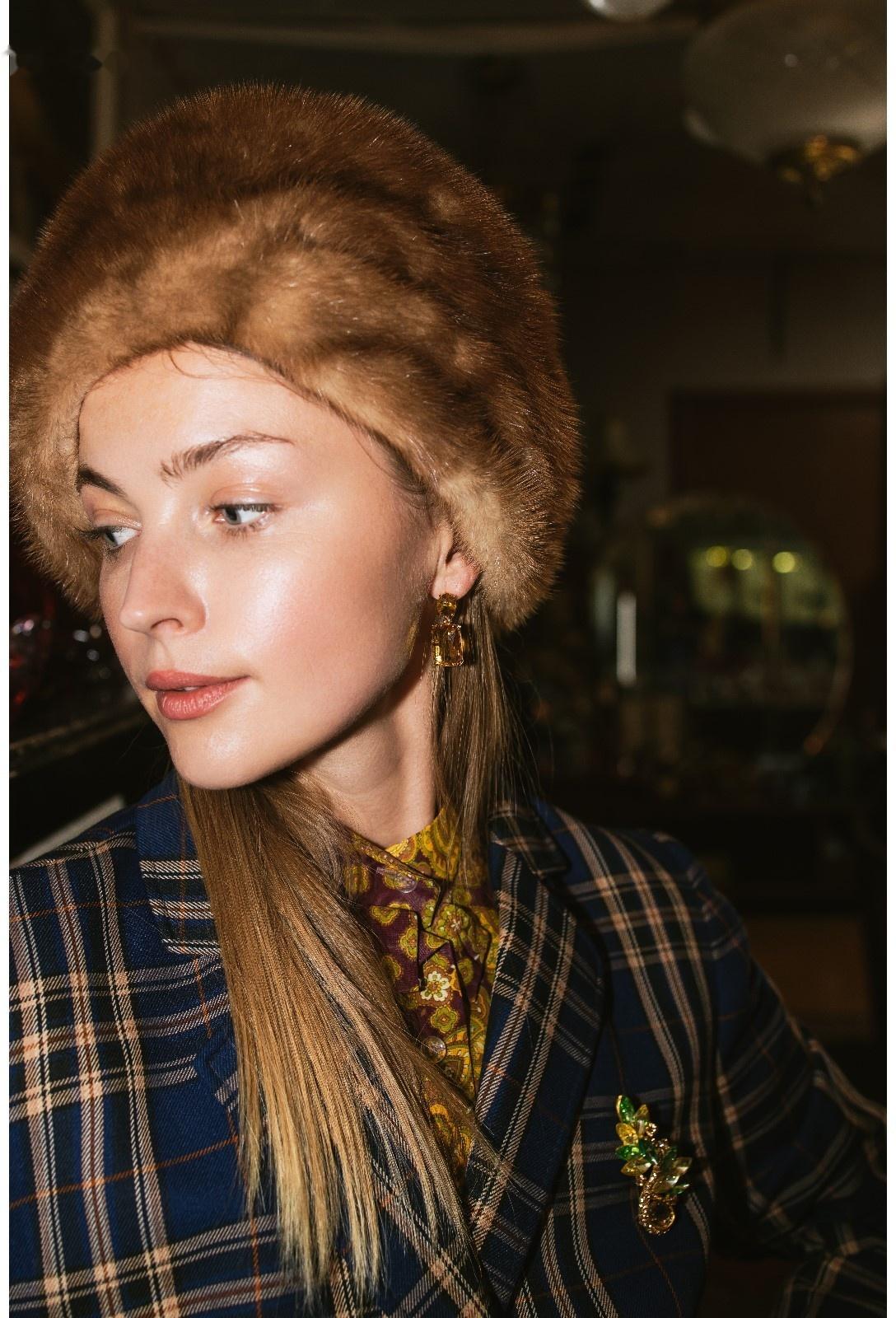 Серьги со стразами 