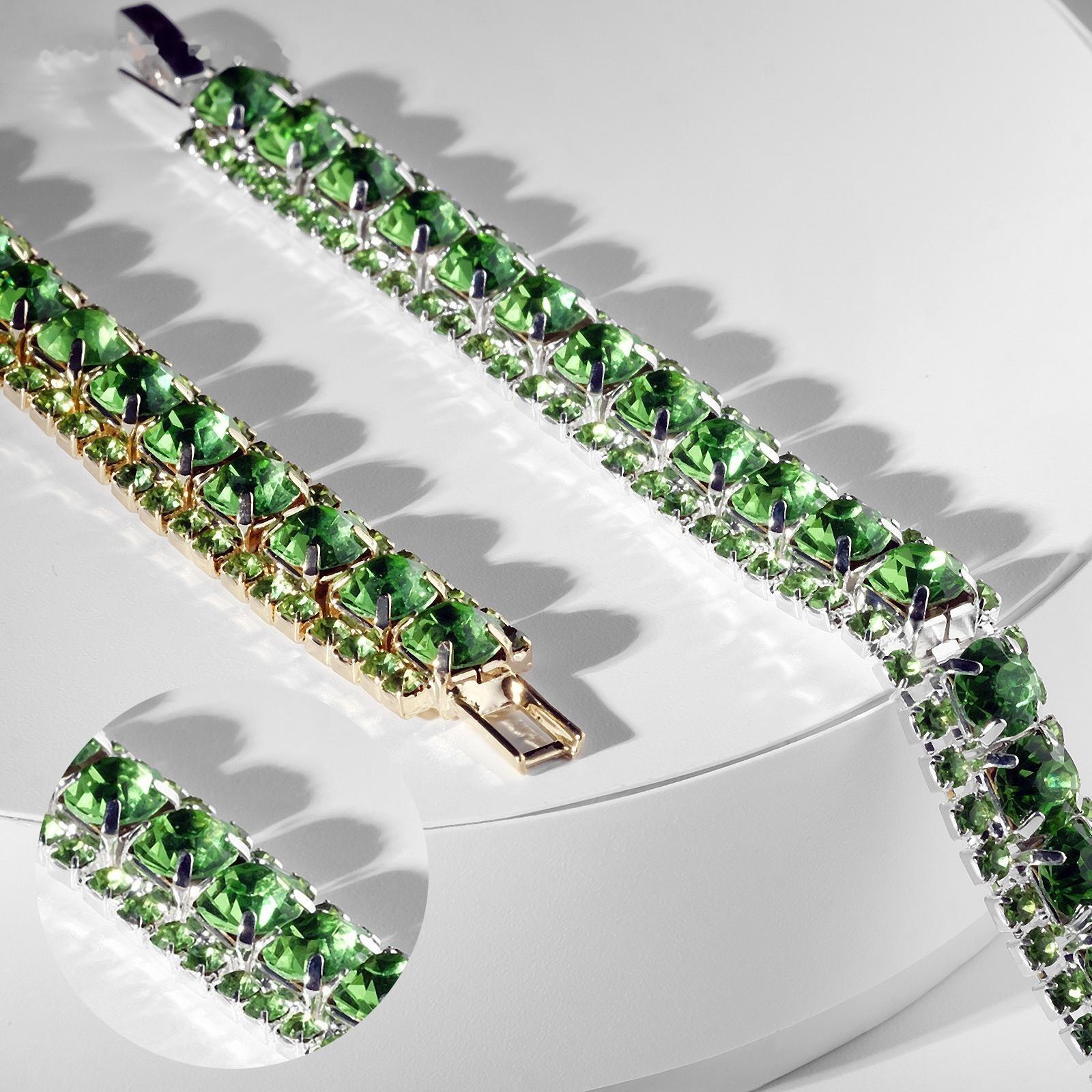 Браслет со стразами 