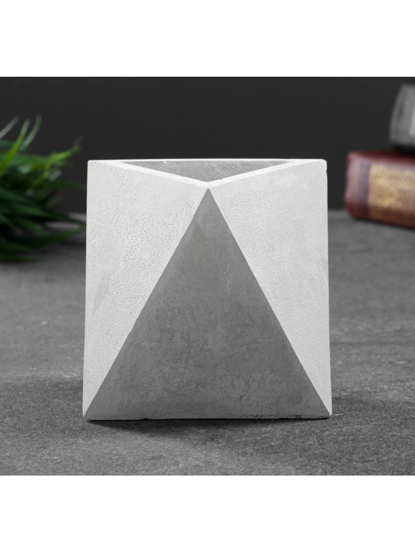 Кашпо бетонное 