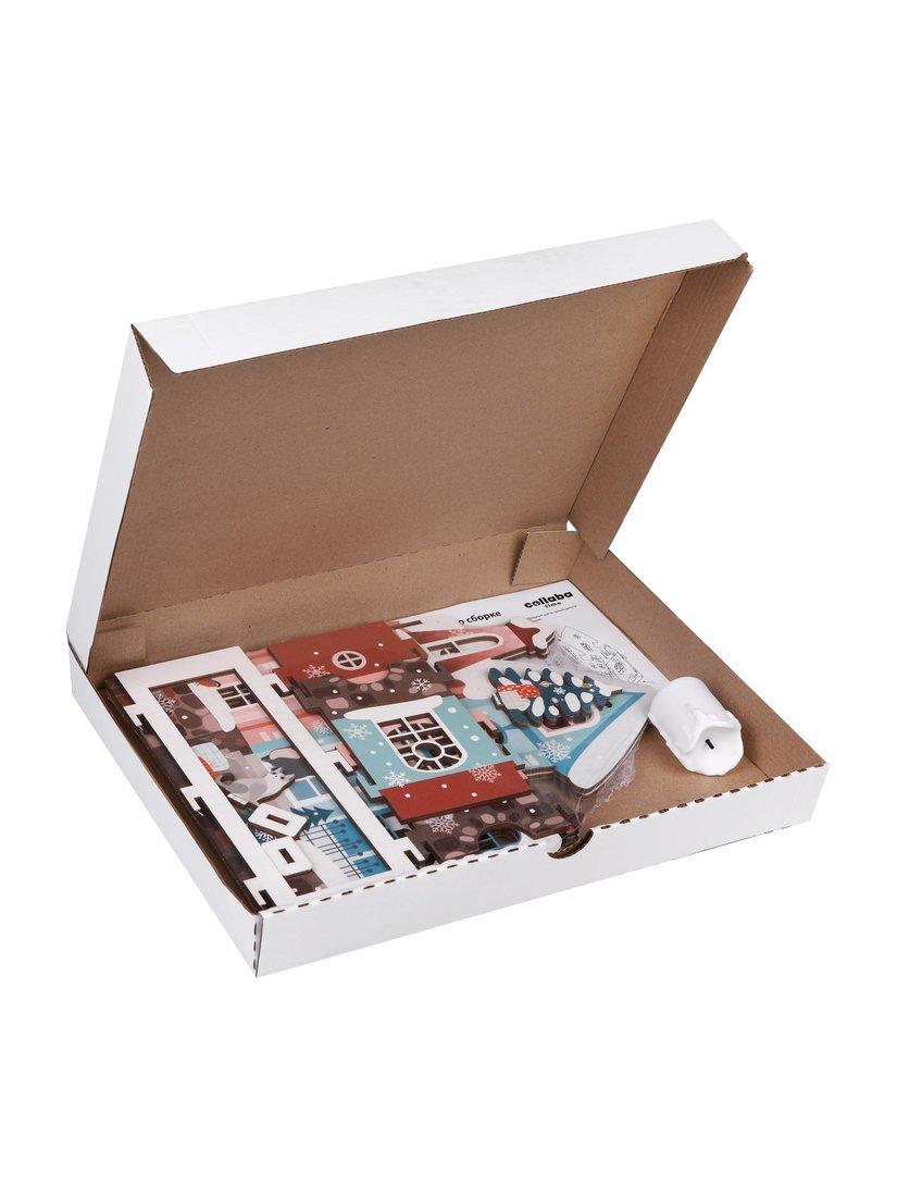 Домик зимний с башенкой с LED-свечой