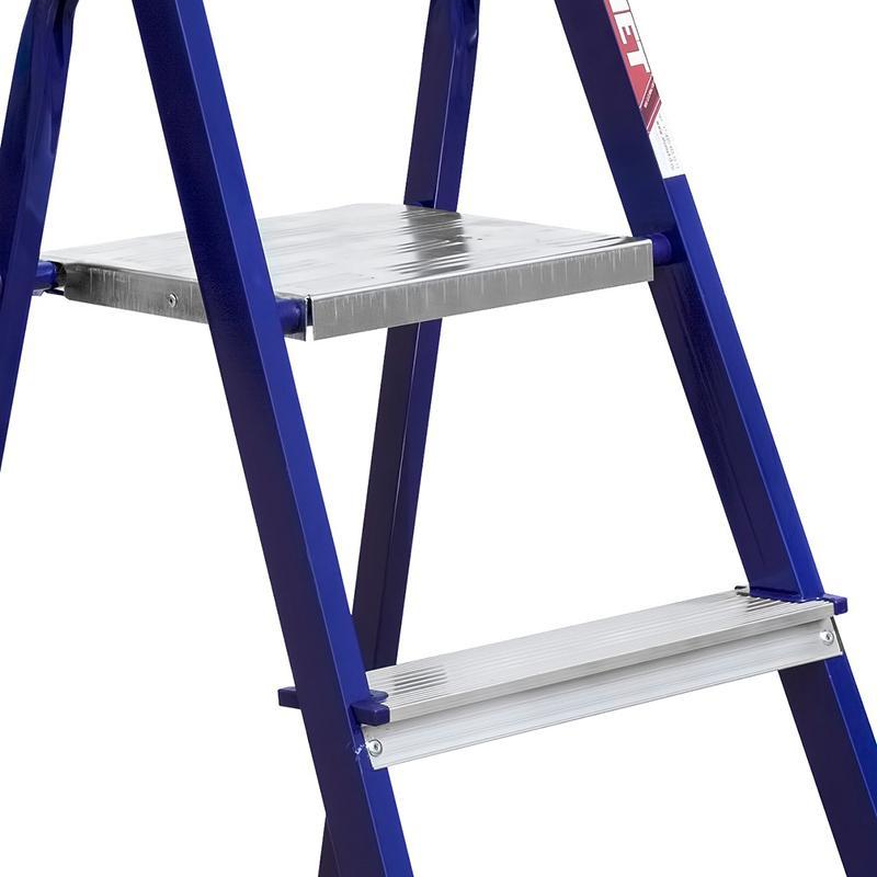 Стремянка Алюмет стальная окрашенная с алюминиевыми ступенями  4 ст. М8304