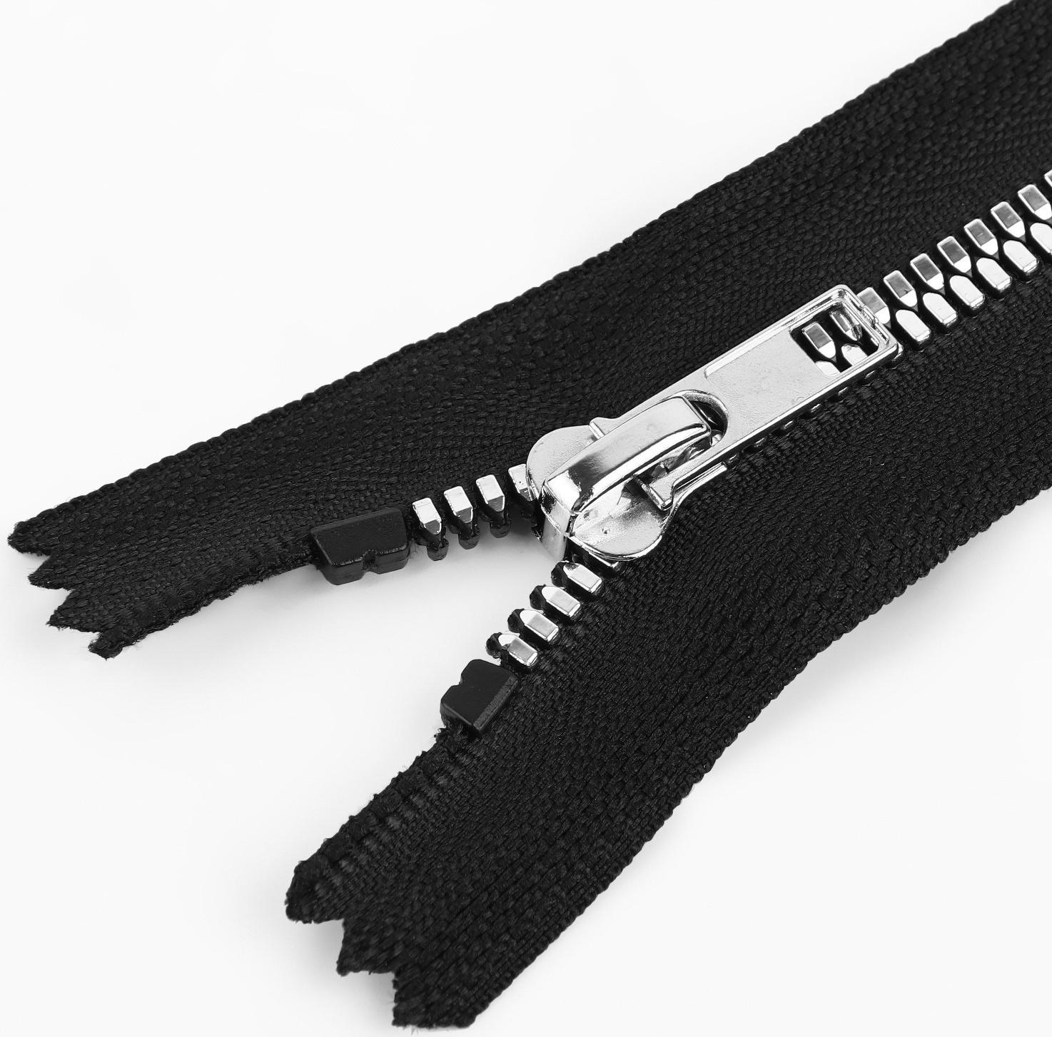 Молния «Трактор», №5, неразъёмная, декоративное звено «Акулий зуб», 18 см, цвет чёрный/серебряный