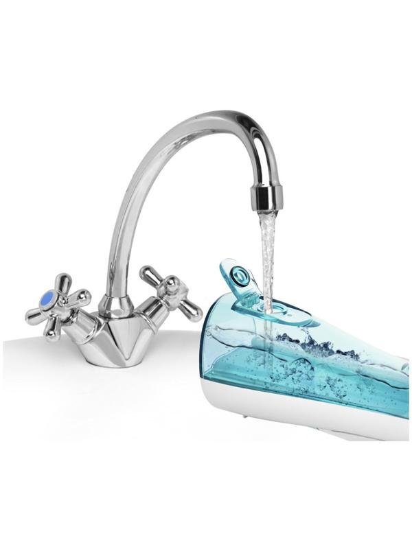 Ирригатор Kitfort КТ-2901, портативный, 5 Вт, 150 мл, 3 режима, 2 насадки, от АКБ, белый