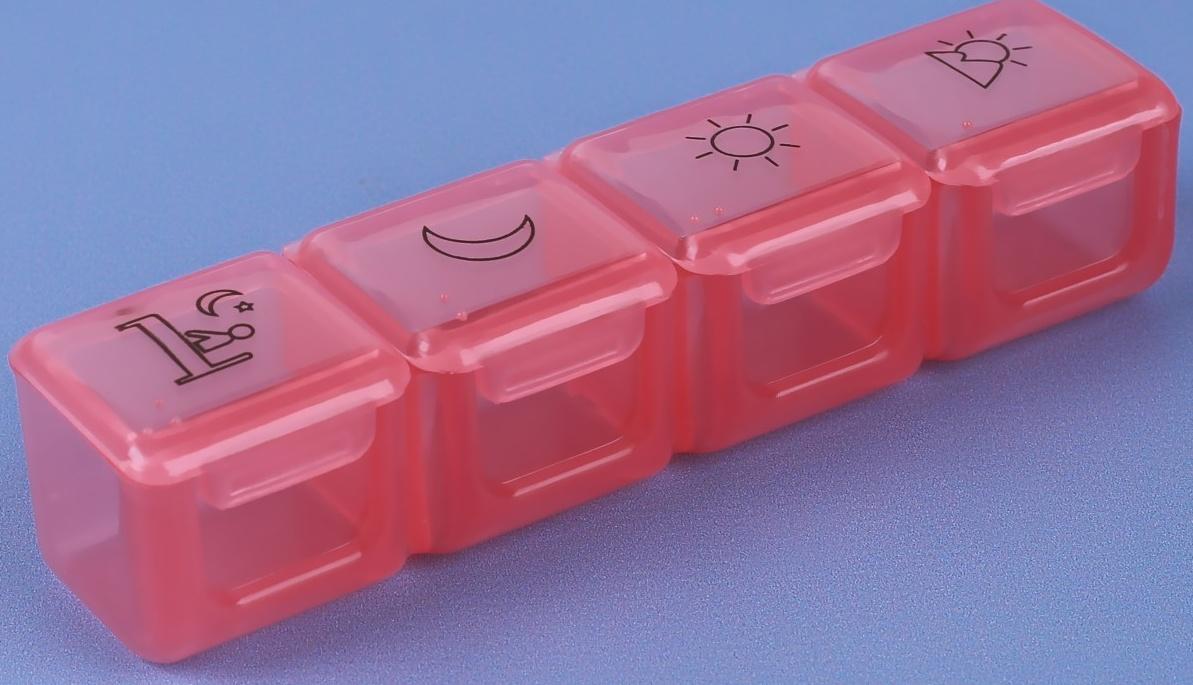 Таблетница, 9,7 × 2,7 × 1,7 см, 4 секции, цвет МИКС