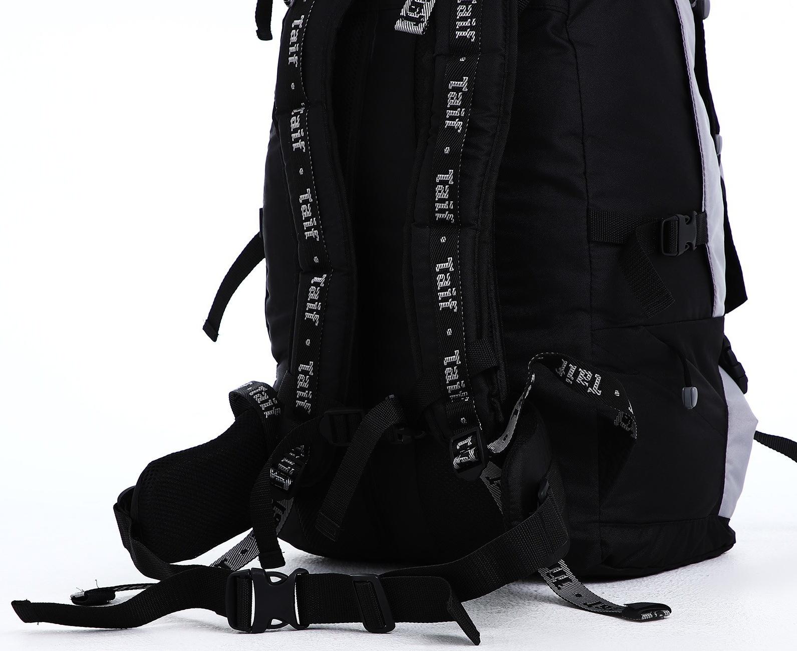 Рюкзак туристический, 65 л, отдел на молнии, 3 наружных кармана, цвет чёрный/зелёный/серый