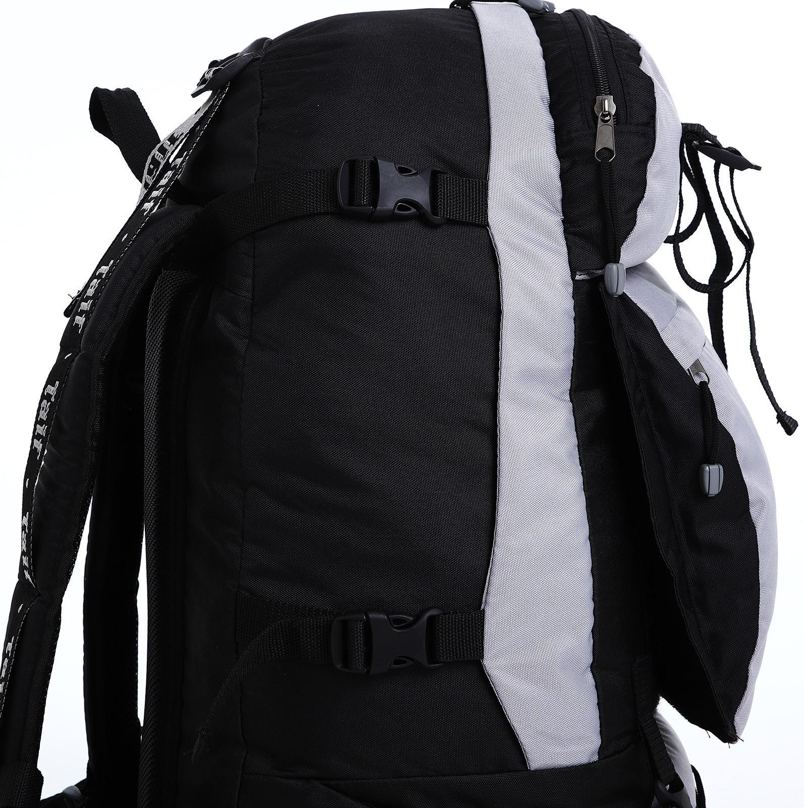 Рюкзак туристический, 65 л, отдел на молнии, 3 наружных кармана, цвет чёрный/зелёный/серый