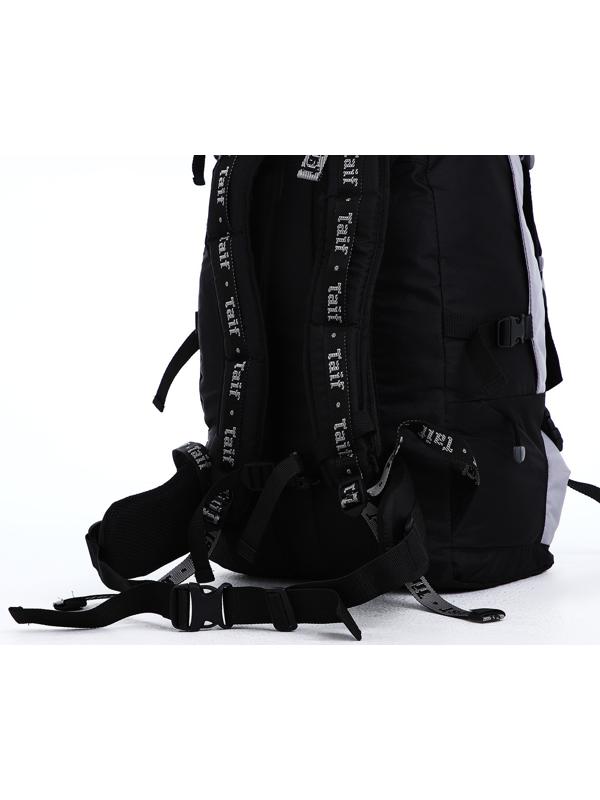 Рюкзак туристический, 65 л, отдел на молнии, 3 наружных кармана, цвет чёрный/зелёный/серый