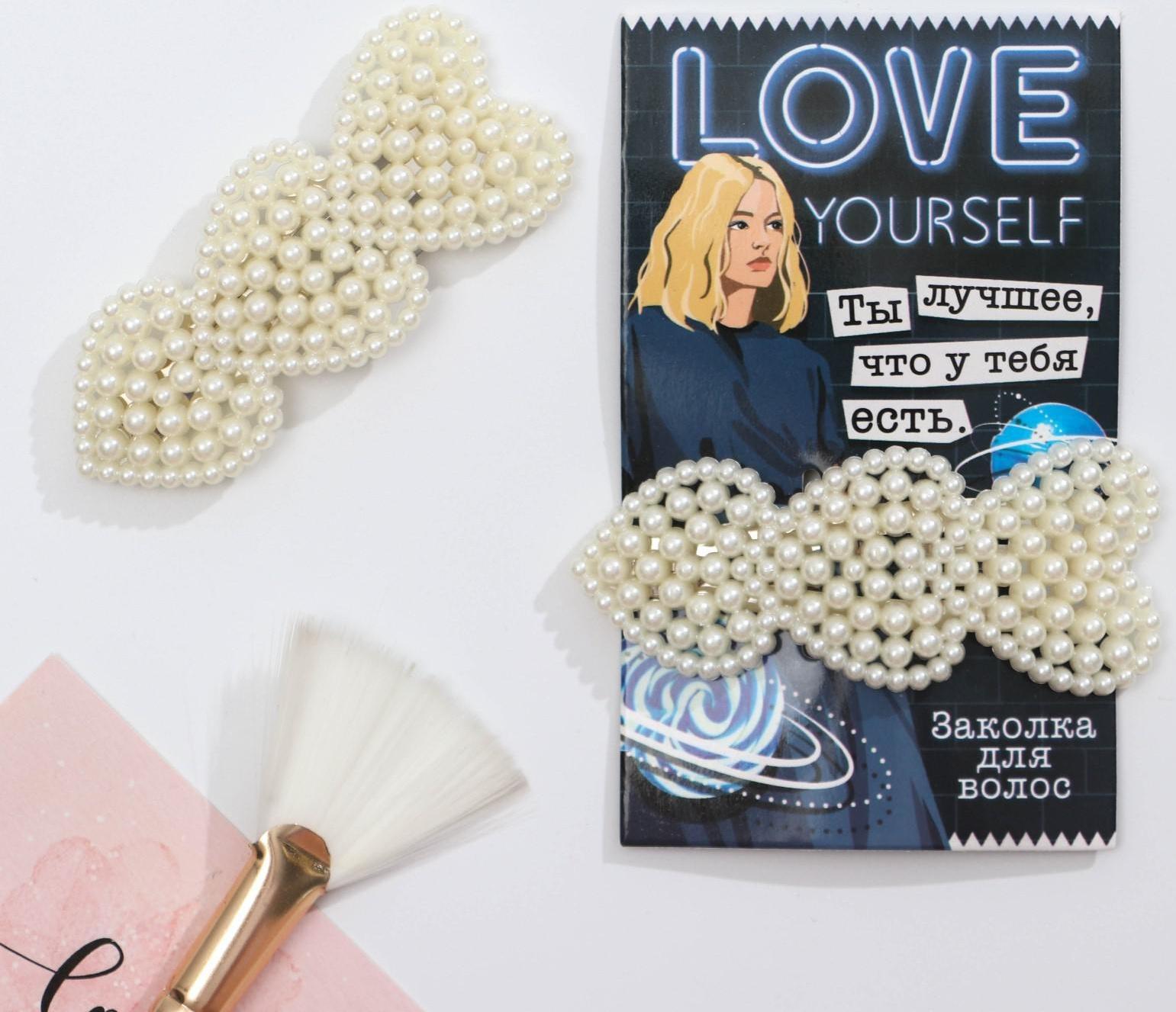 Заколка для волос на подложке «Love»