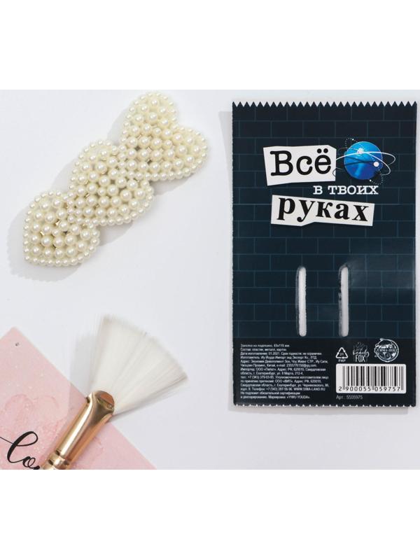 Заколка для волос на подложке «Love»