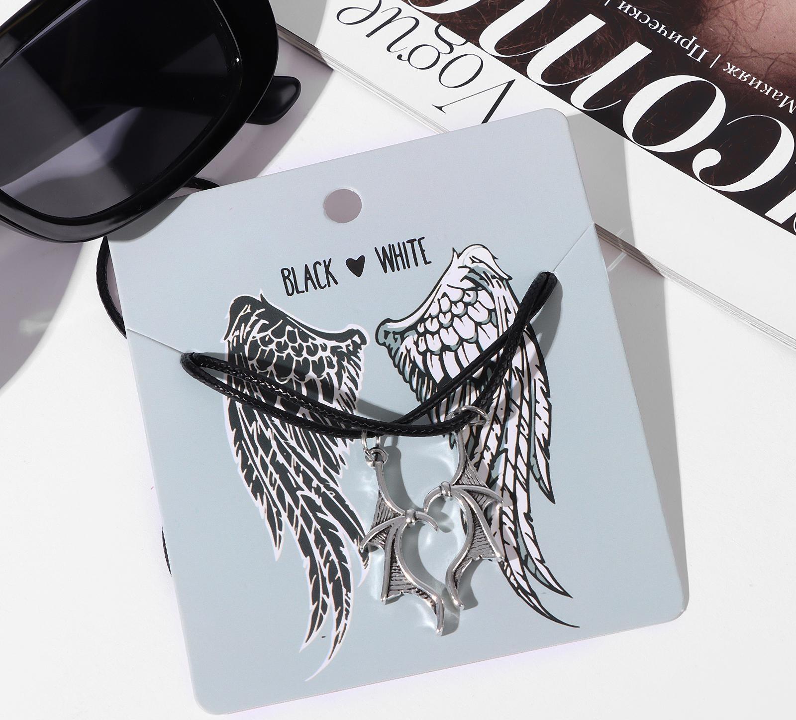 Кулоны на шнурке 