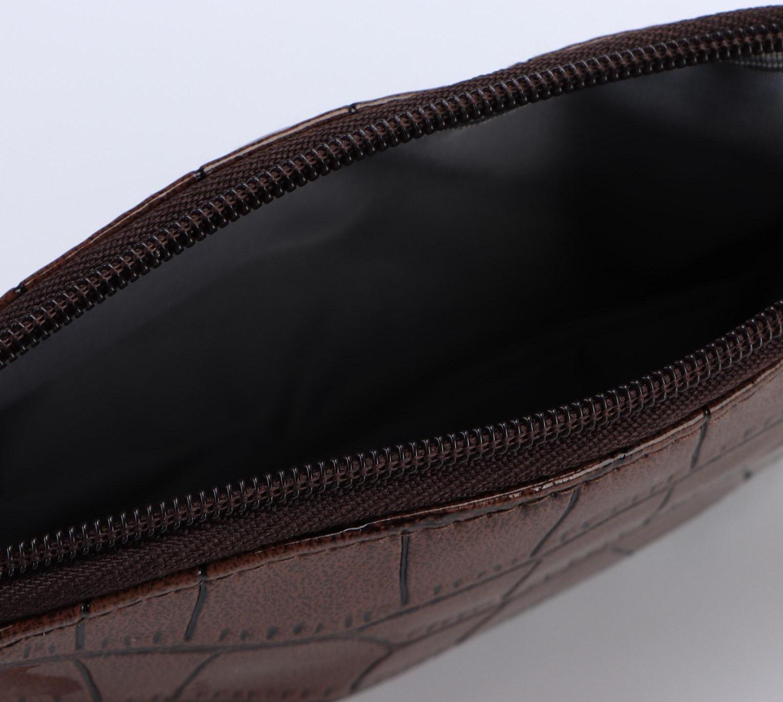 Косметичка на молнии, цвет бордовый