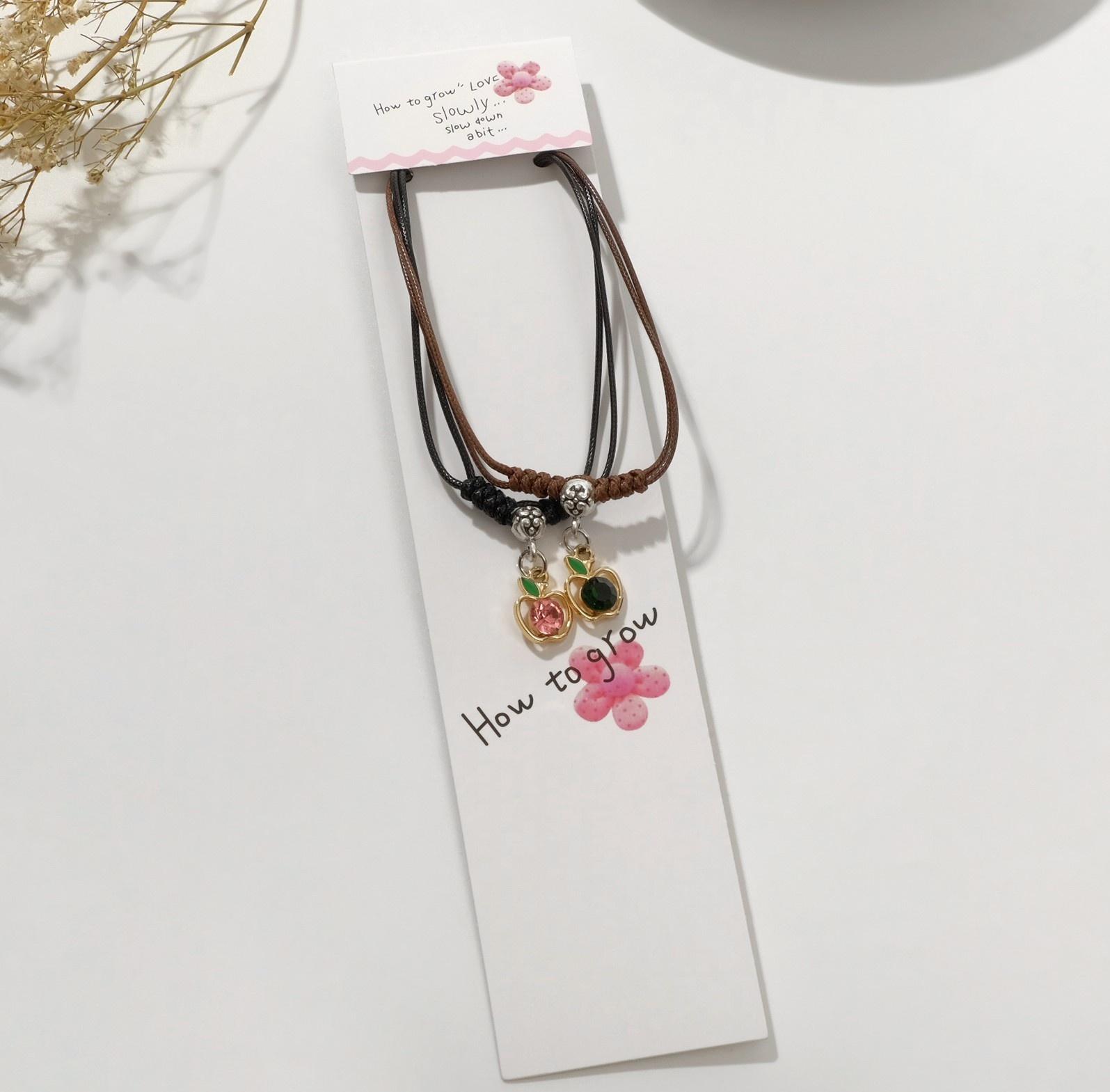 Кулоны на шнурке 