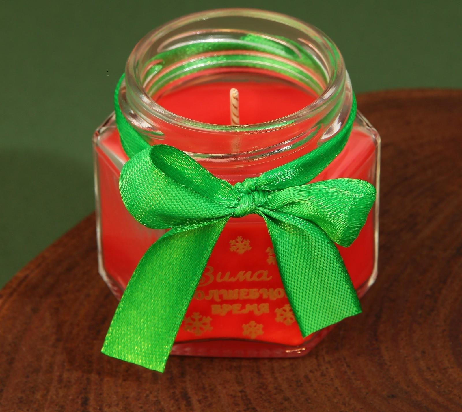 Новогодняя свеча в банке «Зима - волшебное время», аромат лесные ягоды, 5,5 х 5 х 5,5 см.