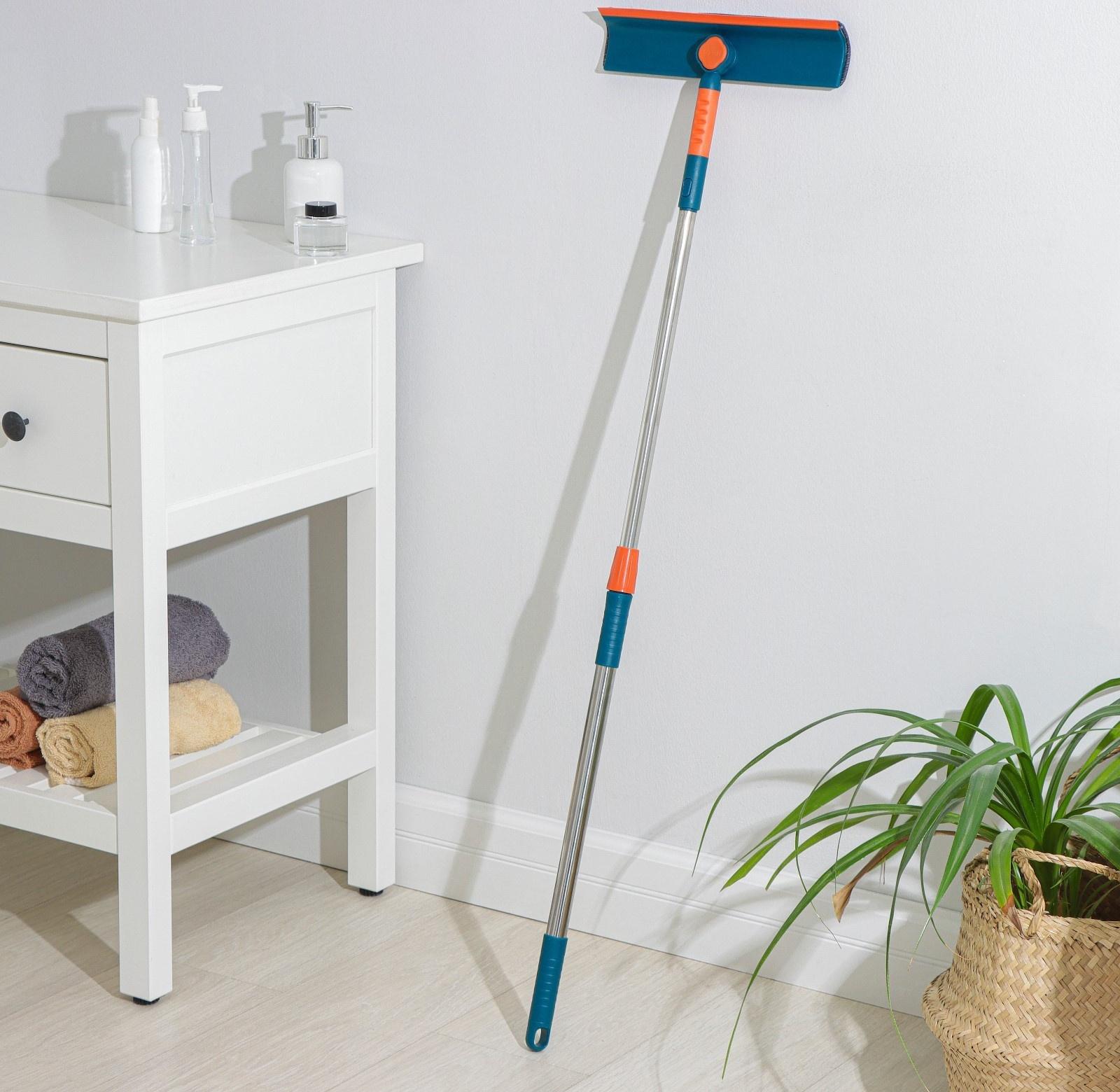 Окномойка с насадкой из микрофибры Raccoon, стальная телескопическая ручка, 28×7×68(102) см, цвет МИКС