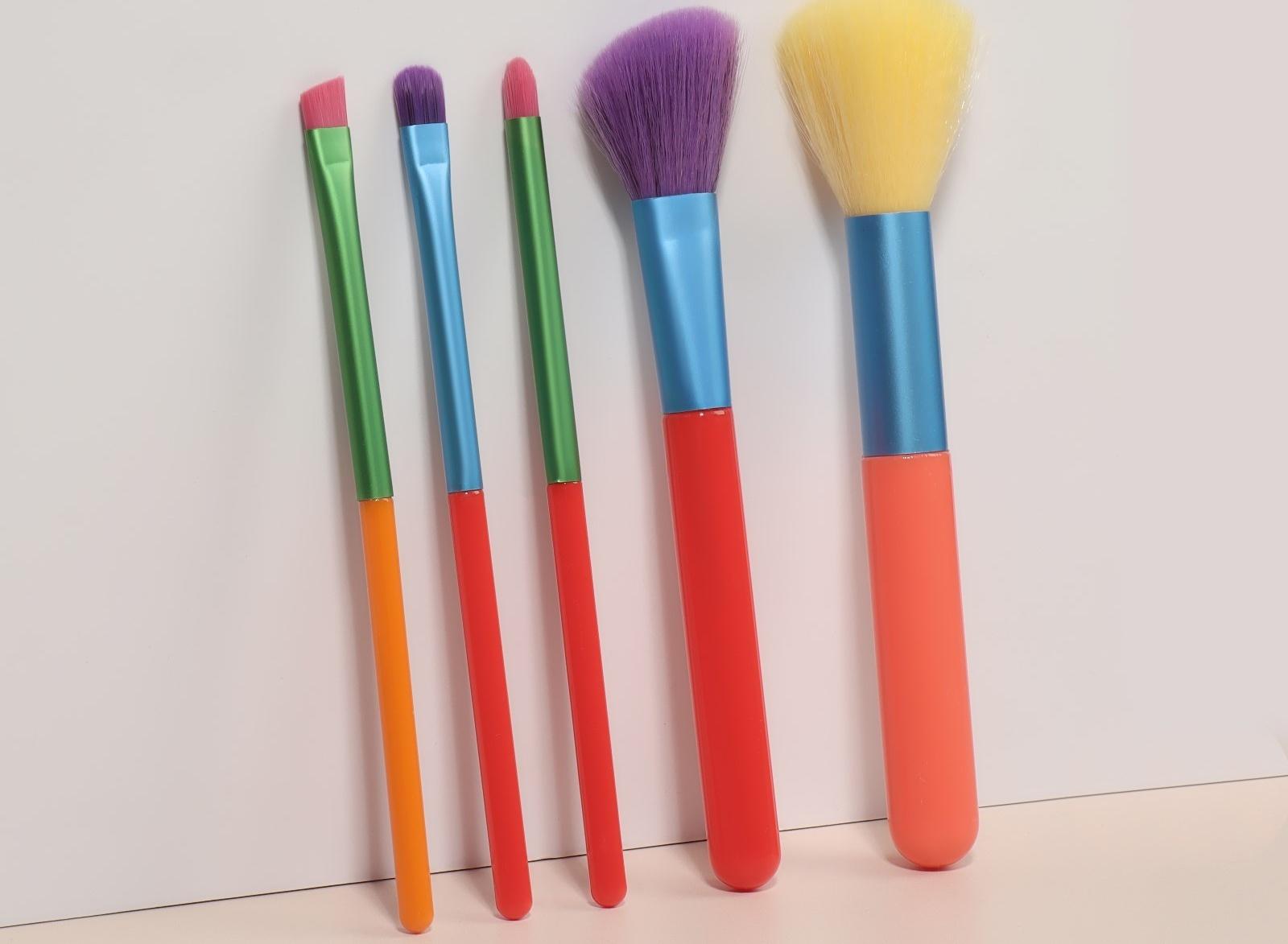 Набор кистей для макияжа «PENCIL», 5 предметов, разноцветные