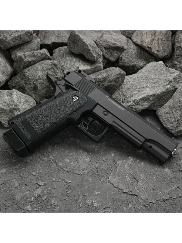 Пистолет страйкбольный 