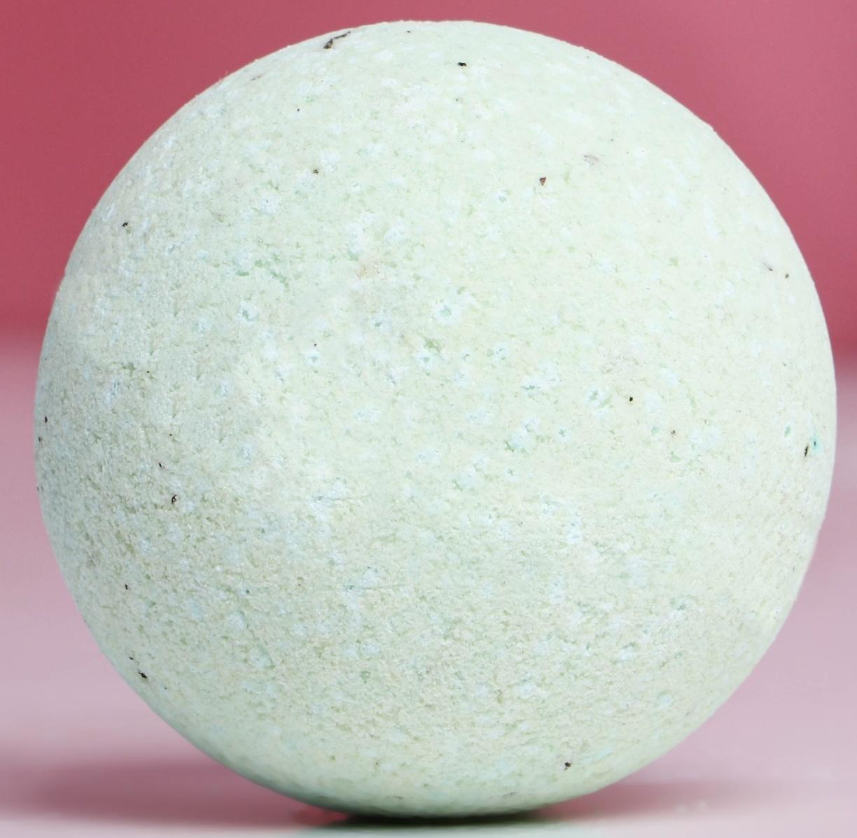 Бомбочка для ванны с зелёным чаем 