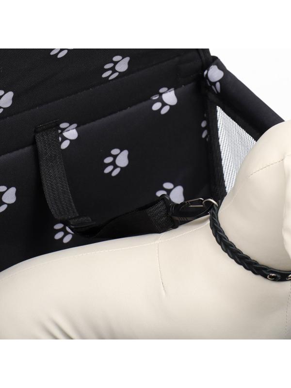 Автокресло для животных 40*30*25 см, чёрное с белыми лапками