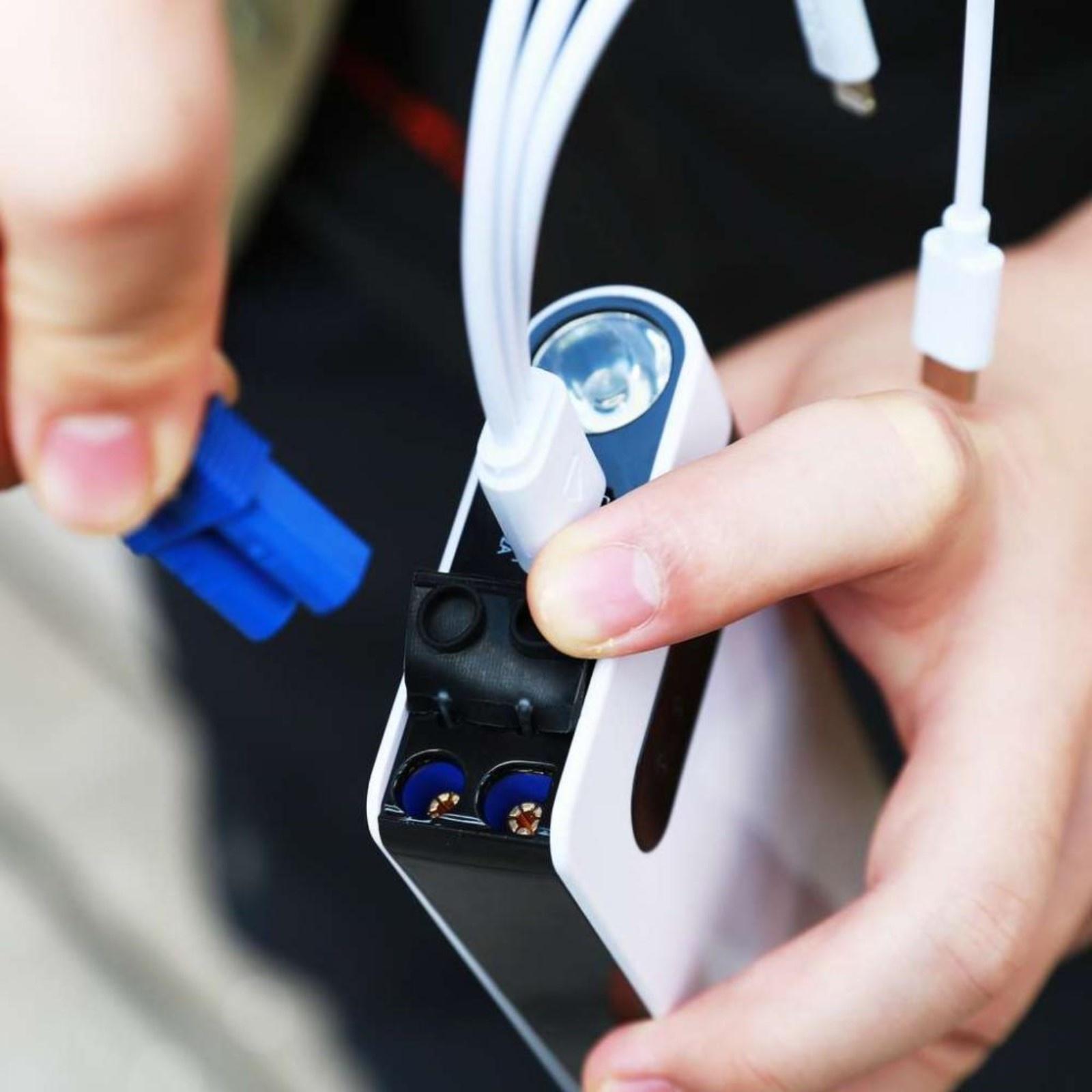 Пуско-зарядное устройство DEKO DKJS11000, 11000 мАч