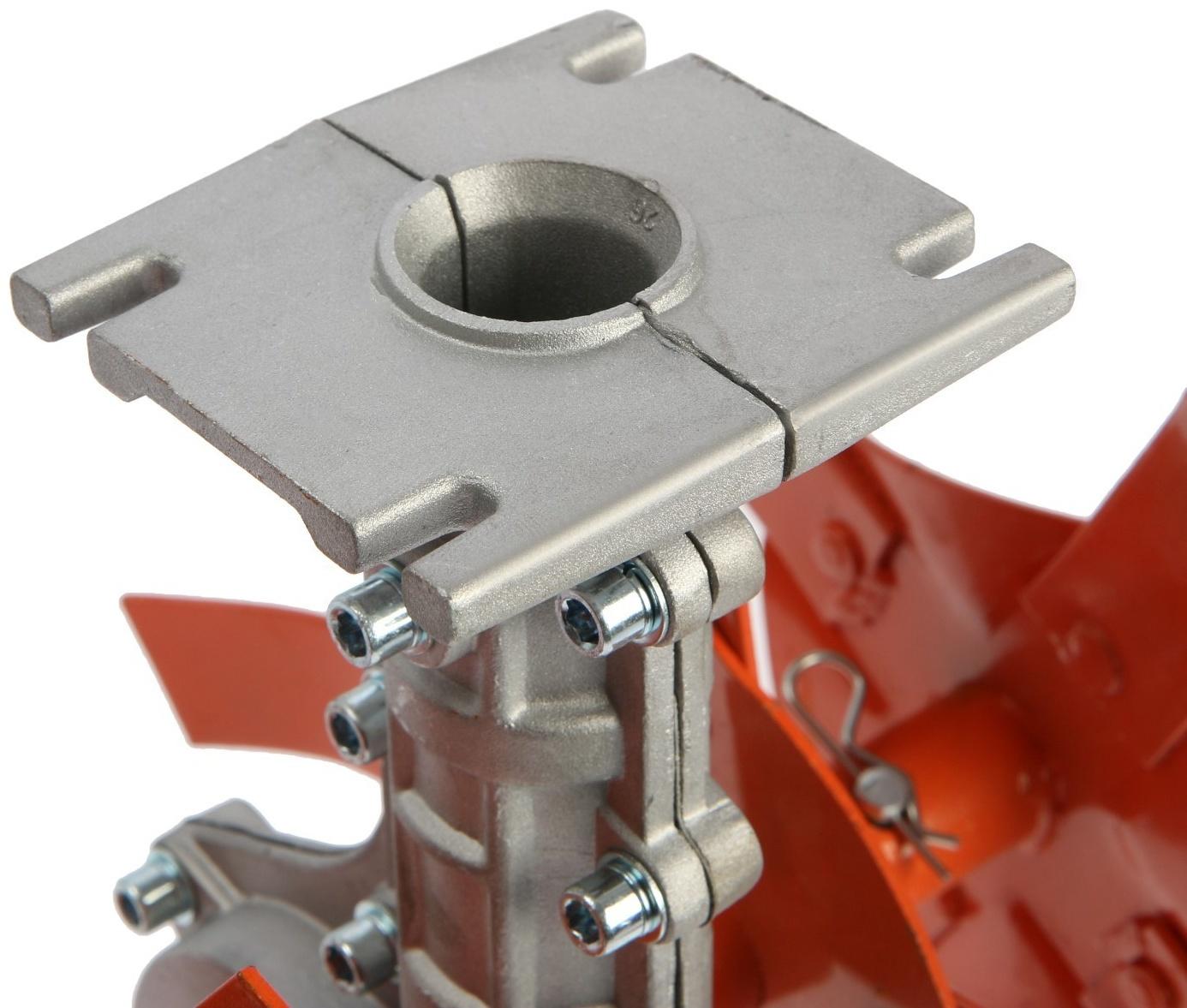 Насадка культиватор для триммера Sturm GT3513-K, штанга триммера d=26 мм, вал 9 зубьев