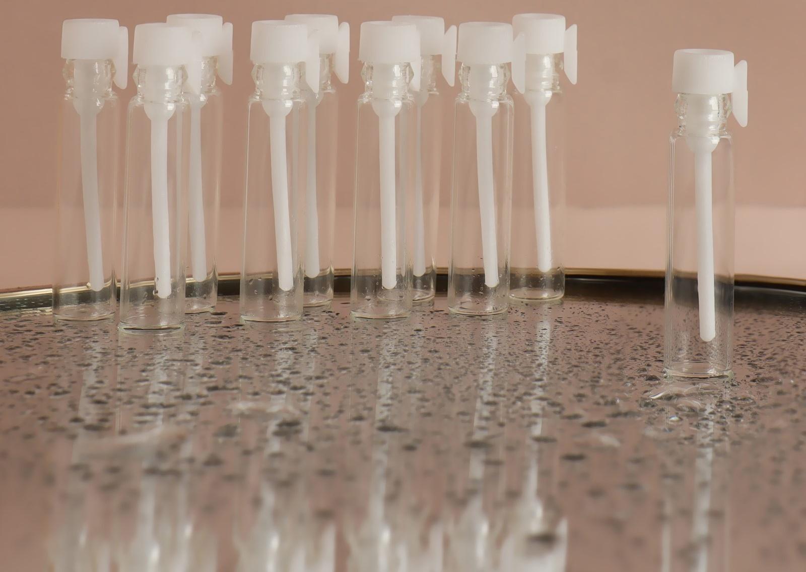 Набор флаконов для парфюма, с аппликатором, 2 мл, 10 шт, цвет белый/прозрачный