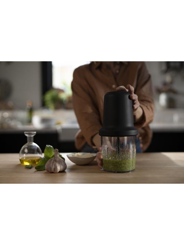 Измельчитель MOULINEX AT80E810, пластик, 500 Вт, 0.5 л, 1 скорость, чёрный