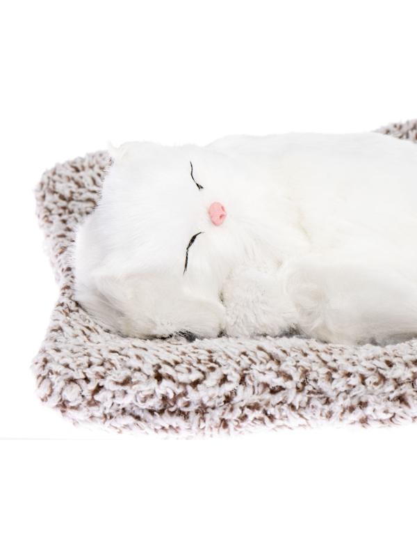 Игрушка на панель авто, кошечка на подушке, белый окрас