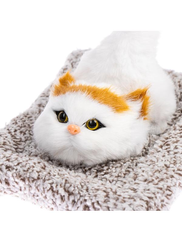 Игрушка на панель авто, кошечка на подушке, бело-рыжий окрас