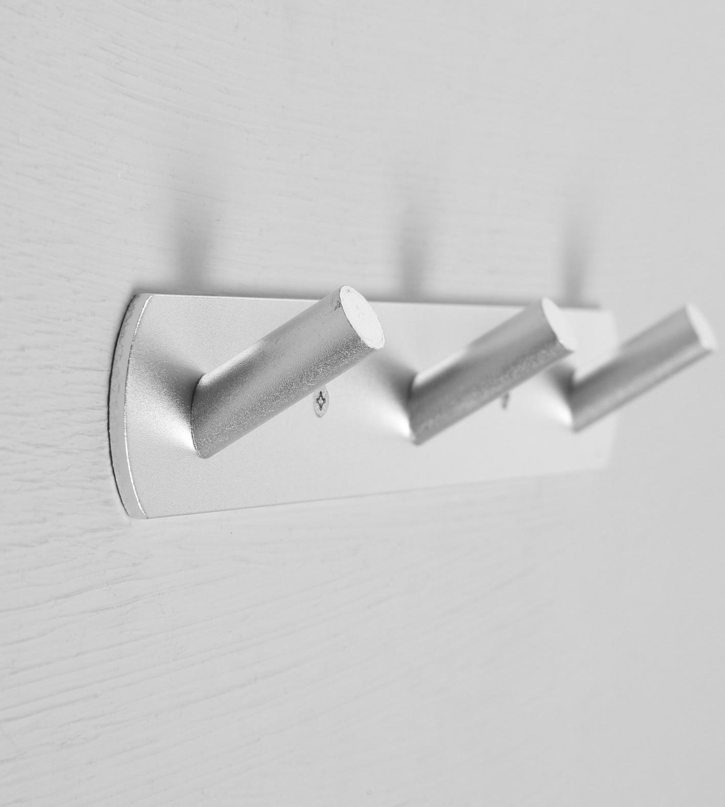 Вешалка с тремя крючками CAPPIO VC101, цвет матовый хром