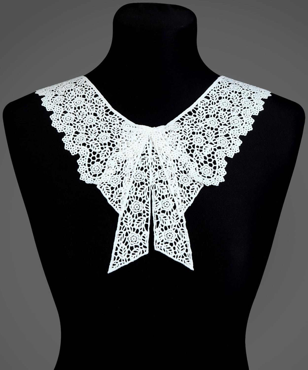 Воротник кружевной, 36 × 32 см, цвет белый