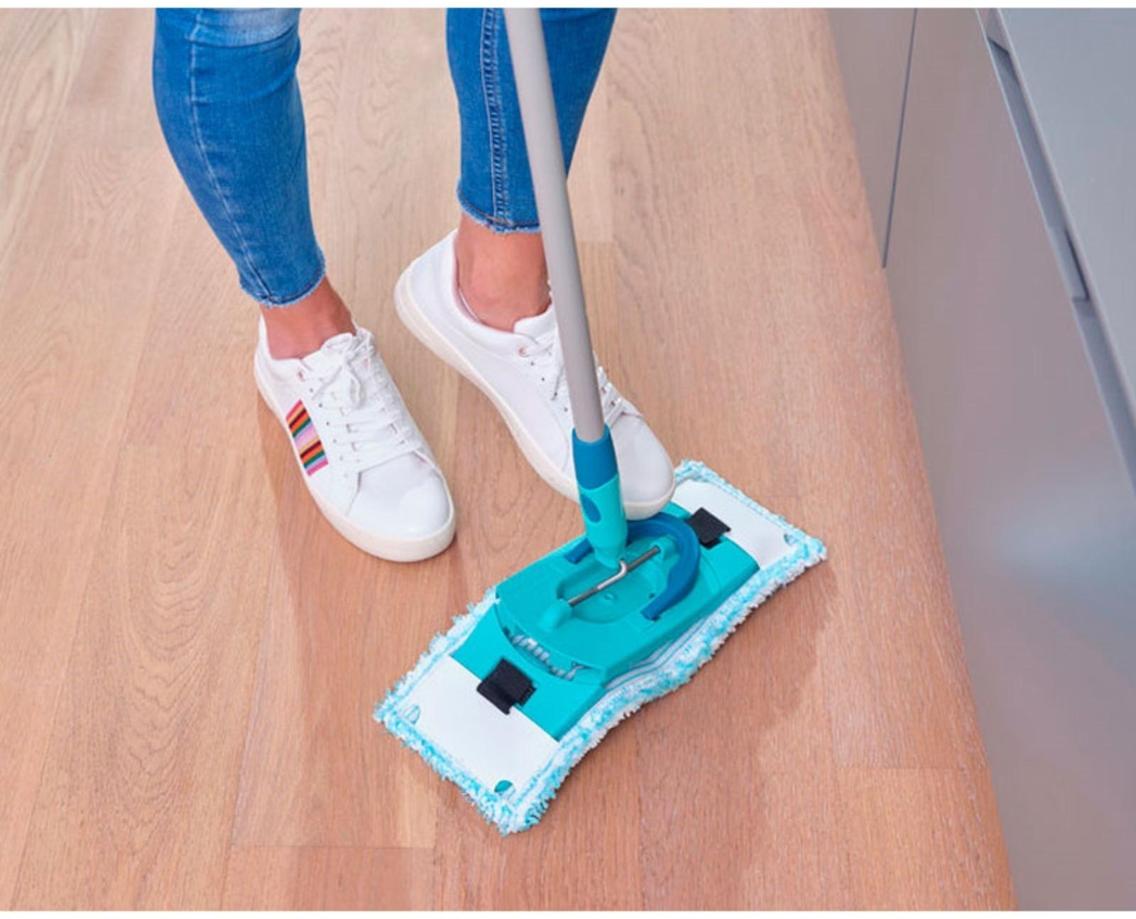 Комплект для влажной уборки Leifheit Clean Twist M Ergo, швабра, ведро на колесиках