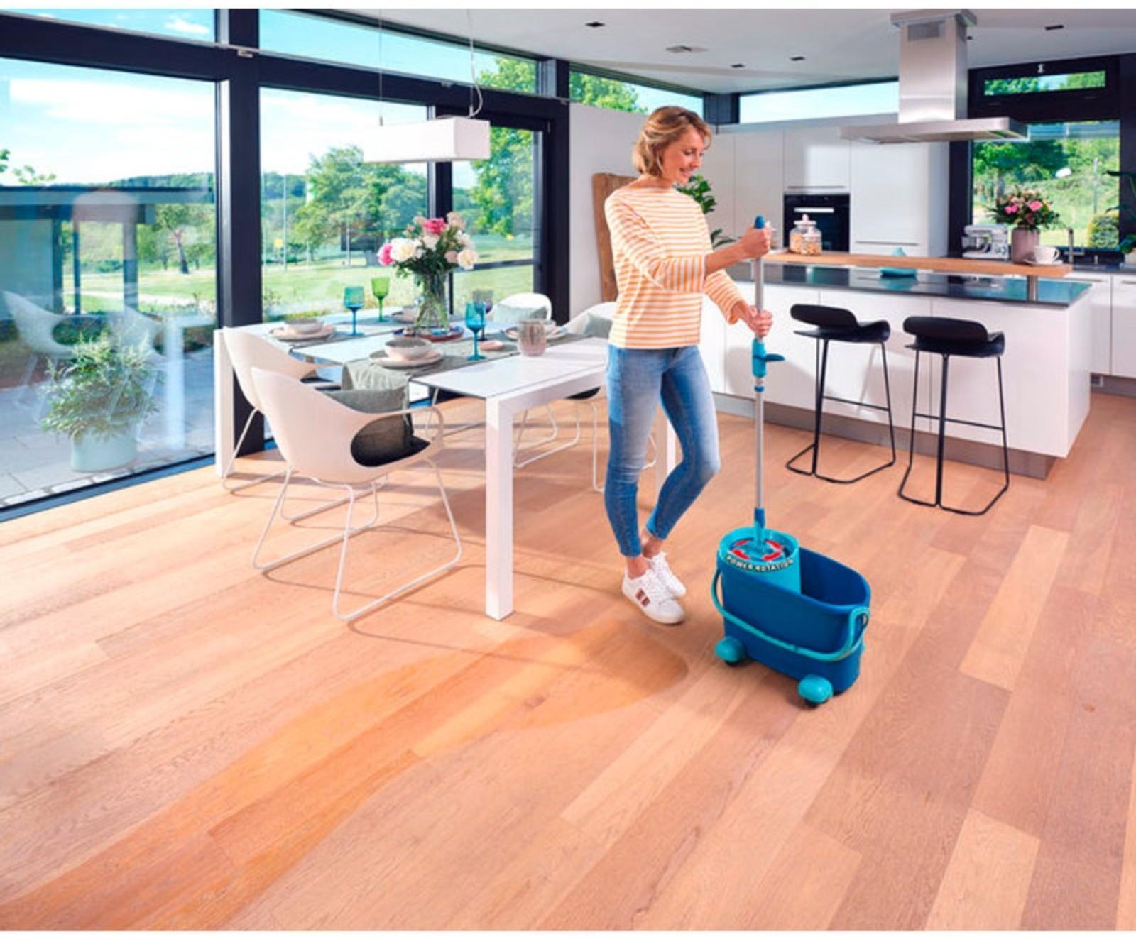 Комплект для влажной уборки Leifheit Clean Twist M Ergo, швабра, ведро на колесиках