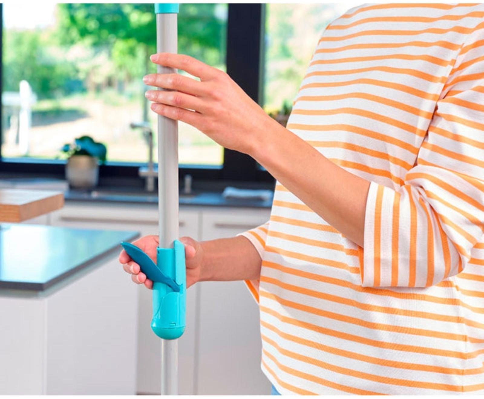 Комплект для влажной уборки Leifheit Clean Twist M Ergo, швабра, ведро на колесиках